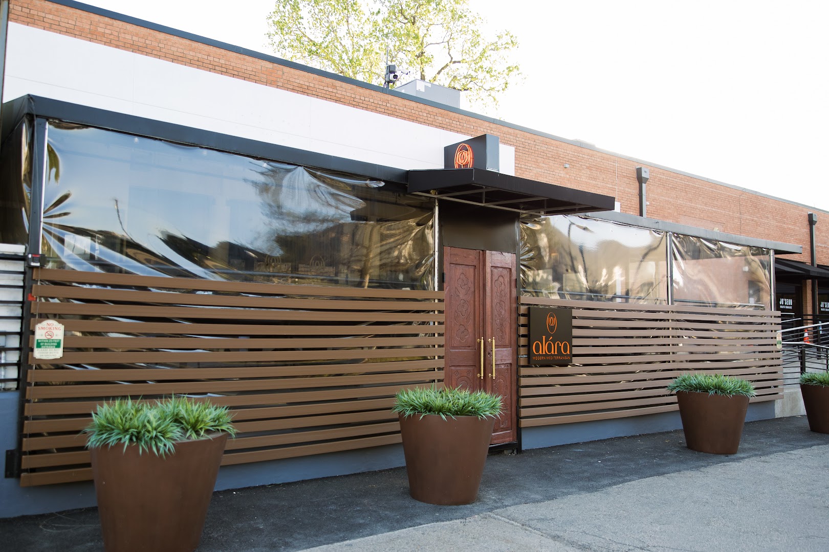 Alára Modern Mediterranean: clear exterior shot of venue