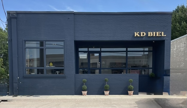 KD Biel: clear, professional storefront photo