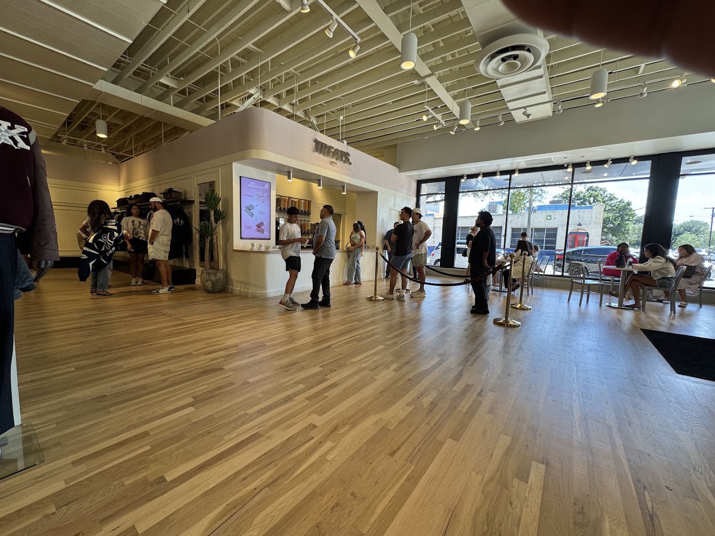 Kith Dallas: clear interior shot showing atmosphere
