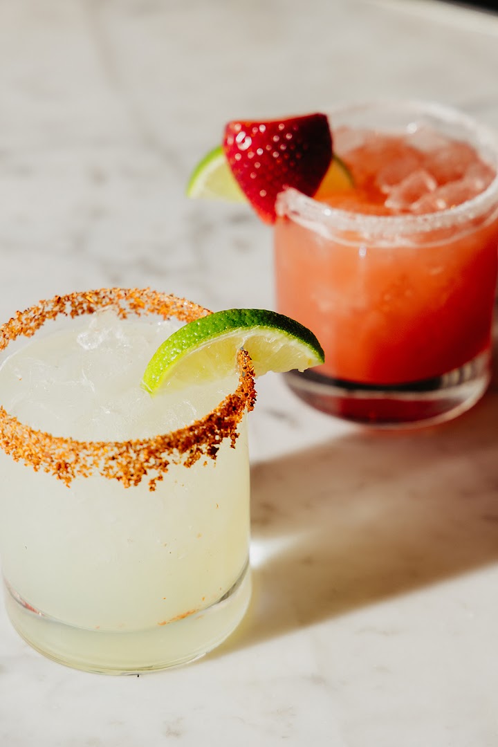 Luna Roja: high quality professional cocktail photo
