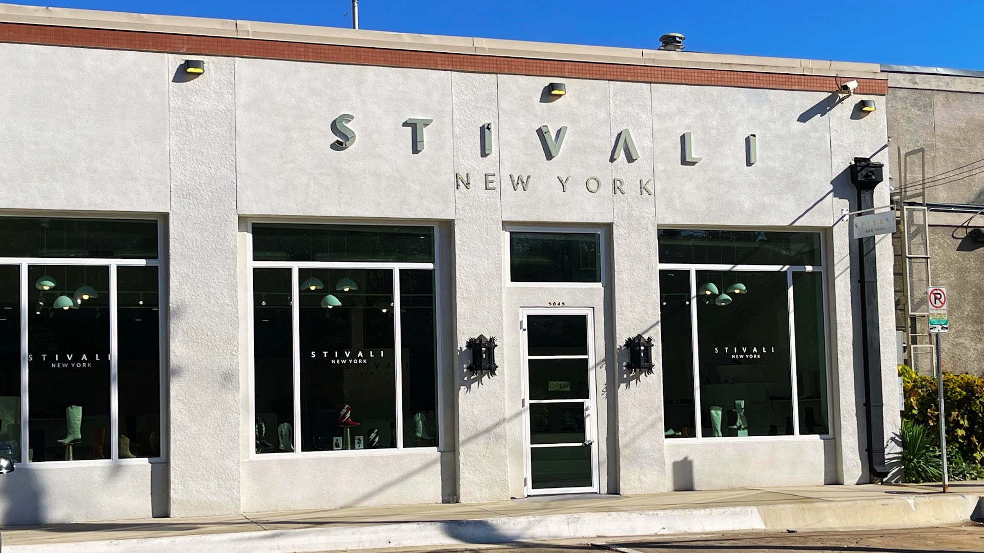Stivali New York: clear storefront photo of shop