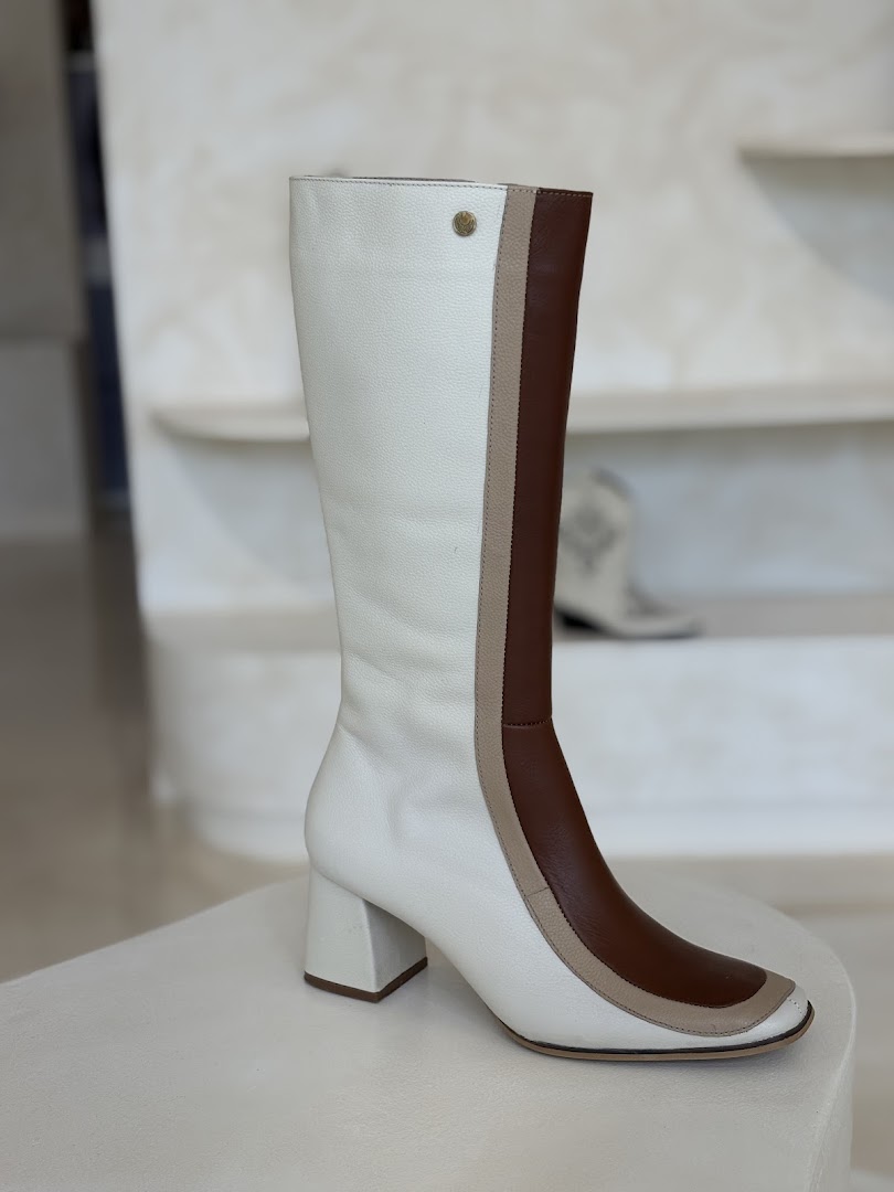 Stivali New York: clear product photo of footwear
