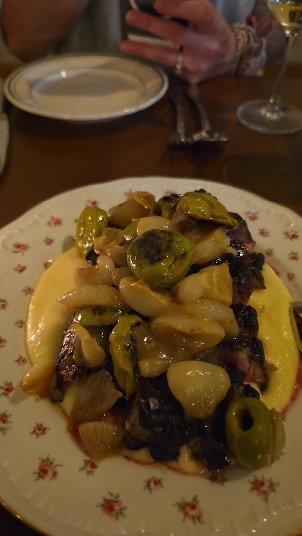 Heretík: appetizing photo of plated food