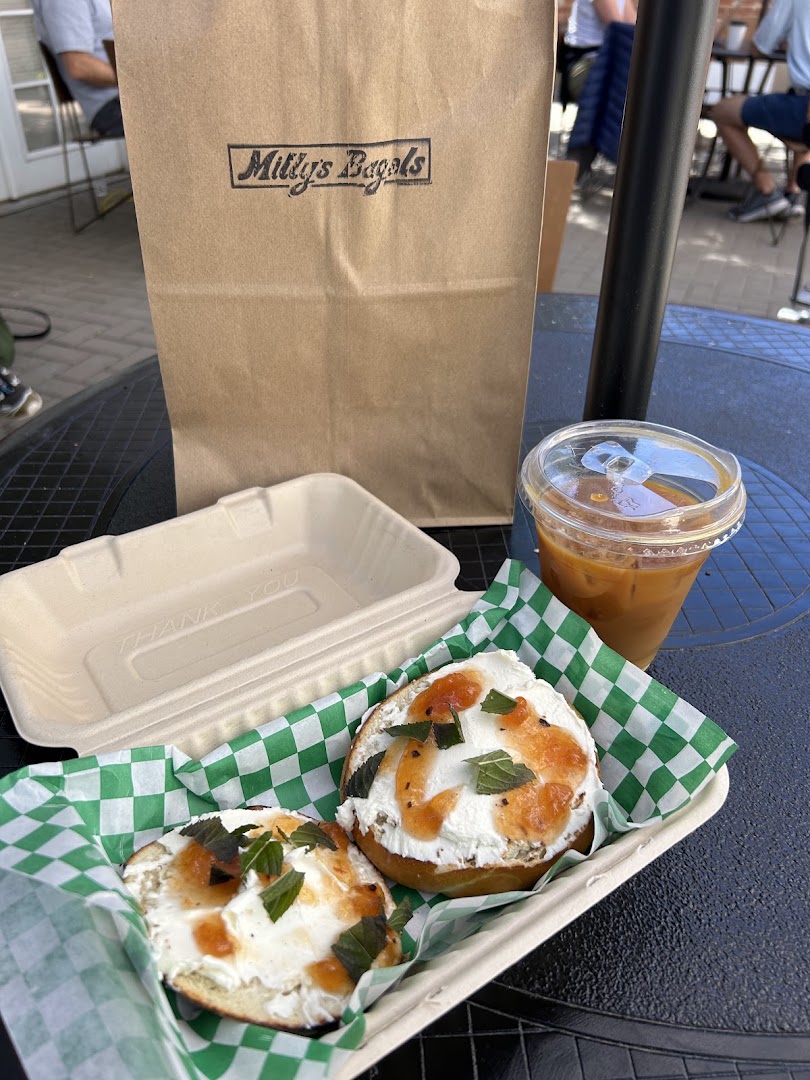 Milly's Bagels: appetizing food photo with branding