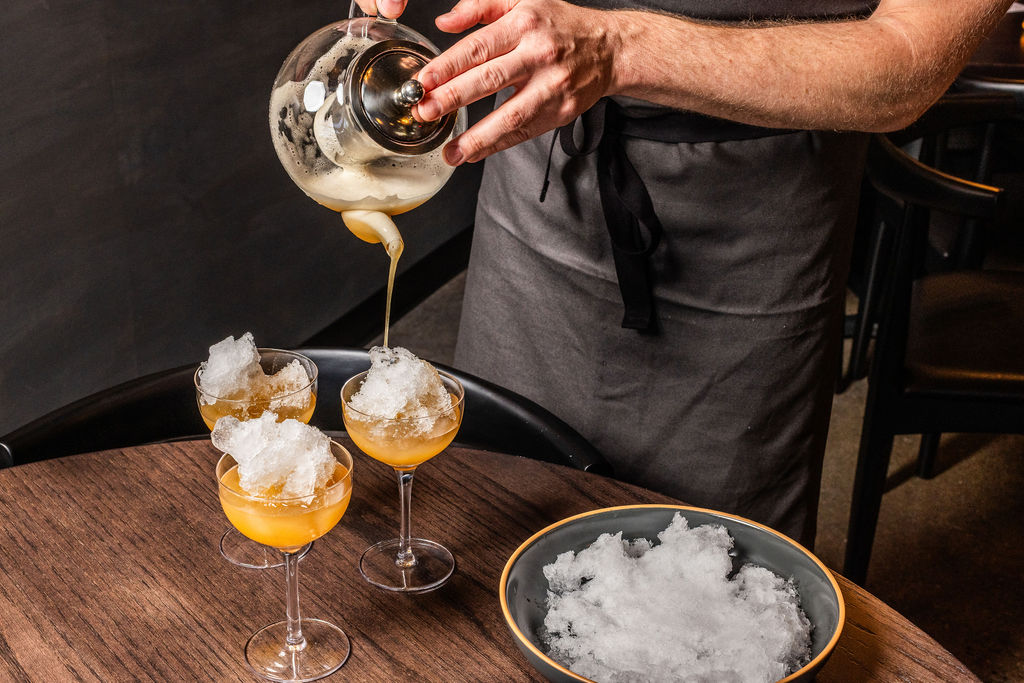 Pig & Tiger: professional high-quality drink preparation photo
