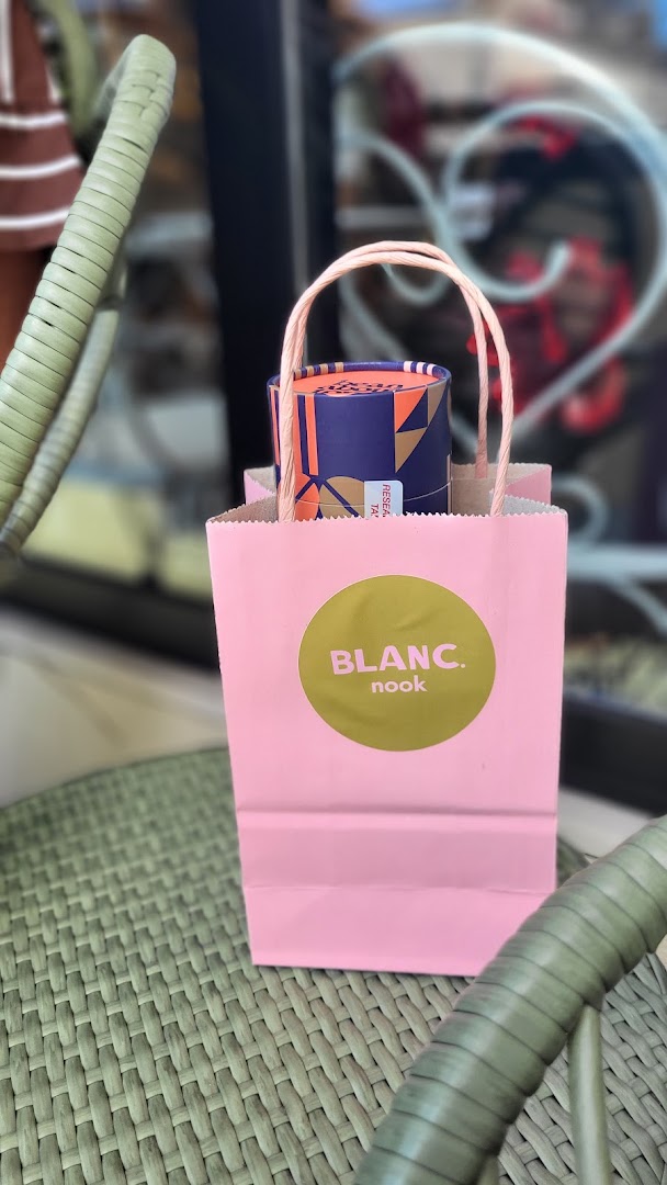 Blanc Nook Cafe: clear branding and aesthetic product shot