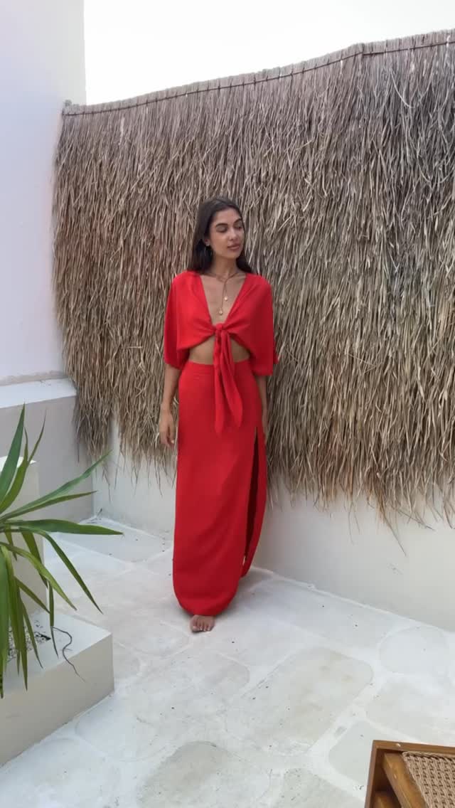 Coconut Ave: showcases shop products and atmosphere