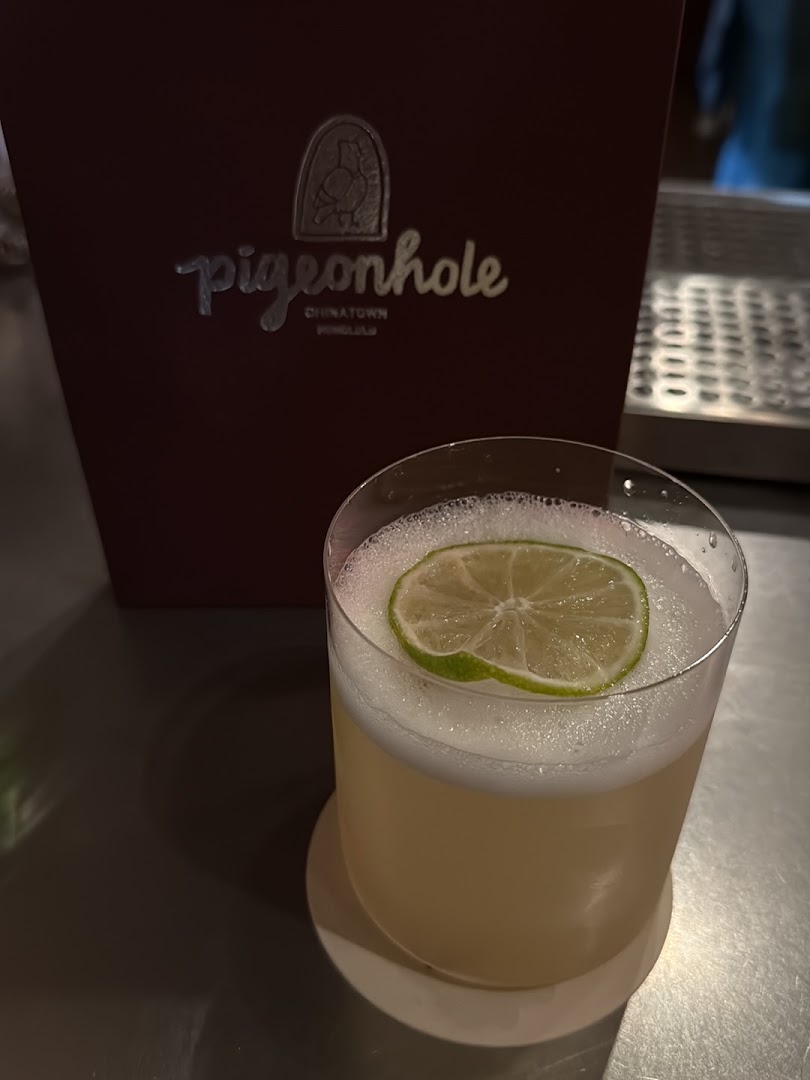 Pigeonhole: high quality cocktail photo