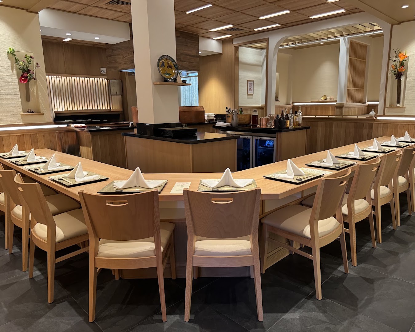 Tempura Ichika: clear, professional interior restaurant shot