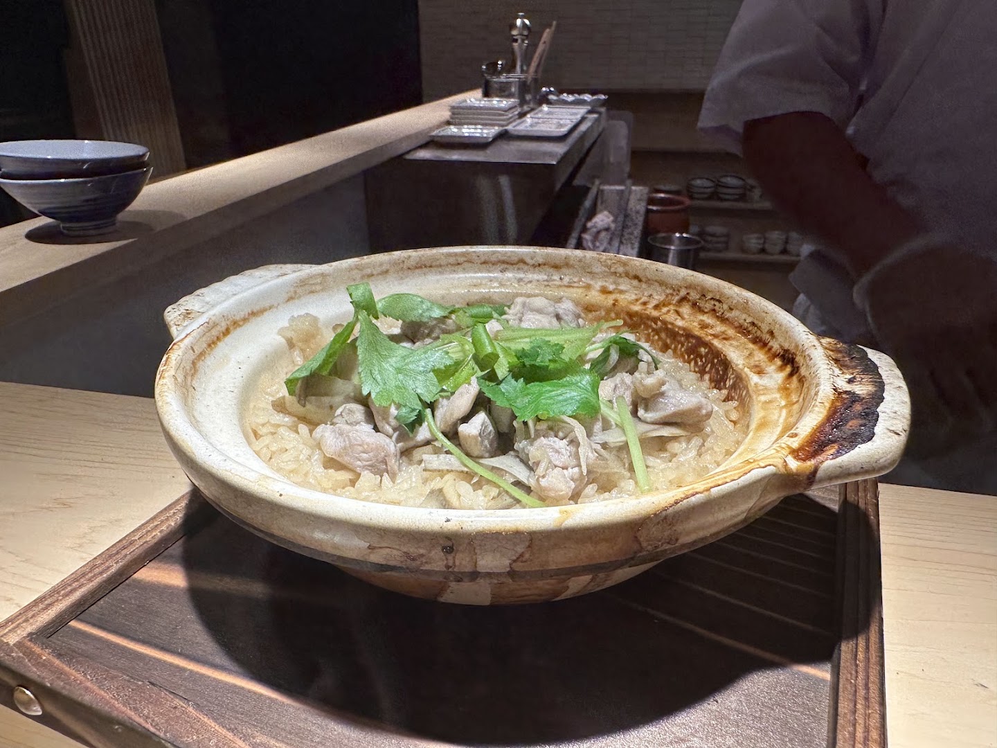 Torishin: appetizing food presentation in restaurant setting