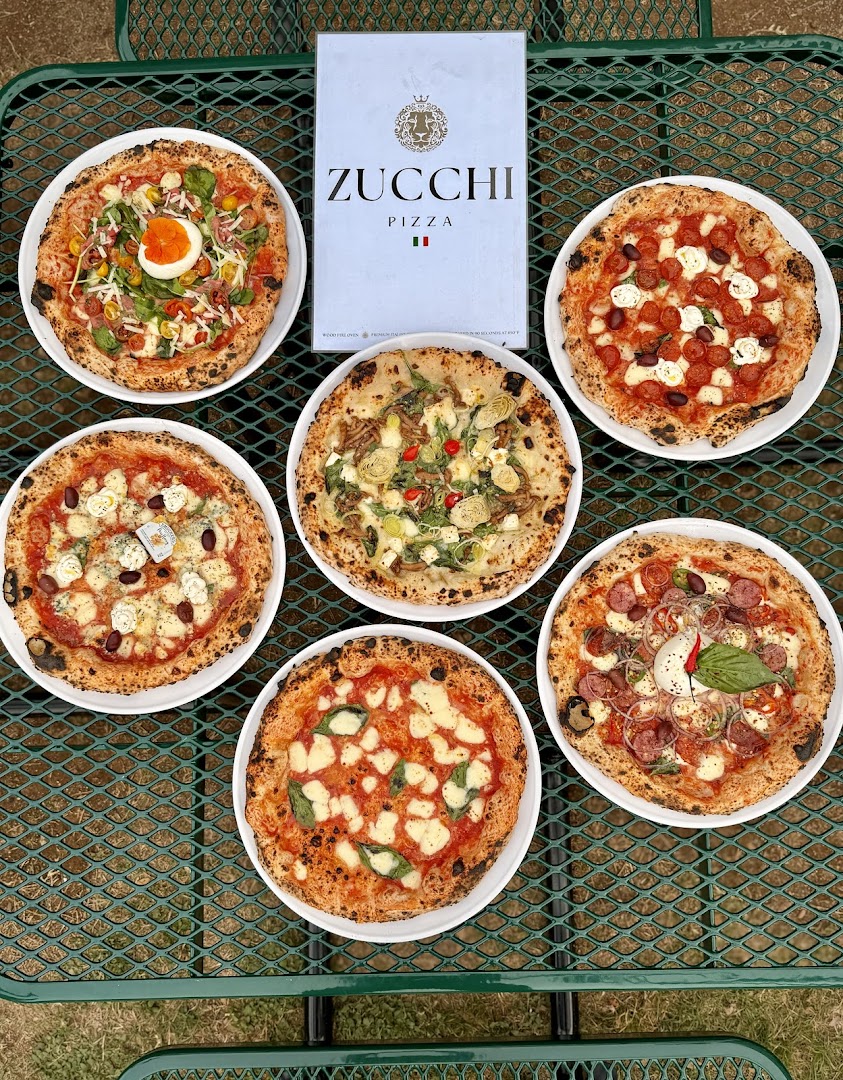 Zucchi Pizza: high quality appetizing pizza spread