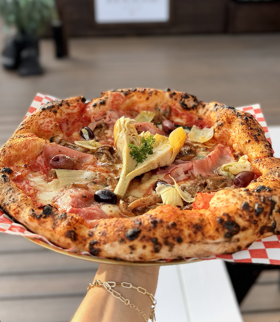 Zucchi Pizza: appetizing, high-quality food photography