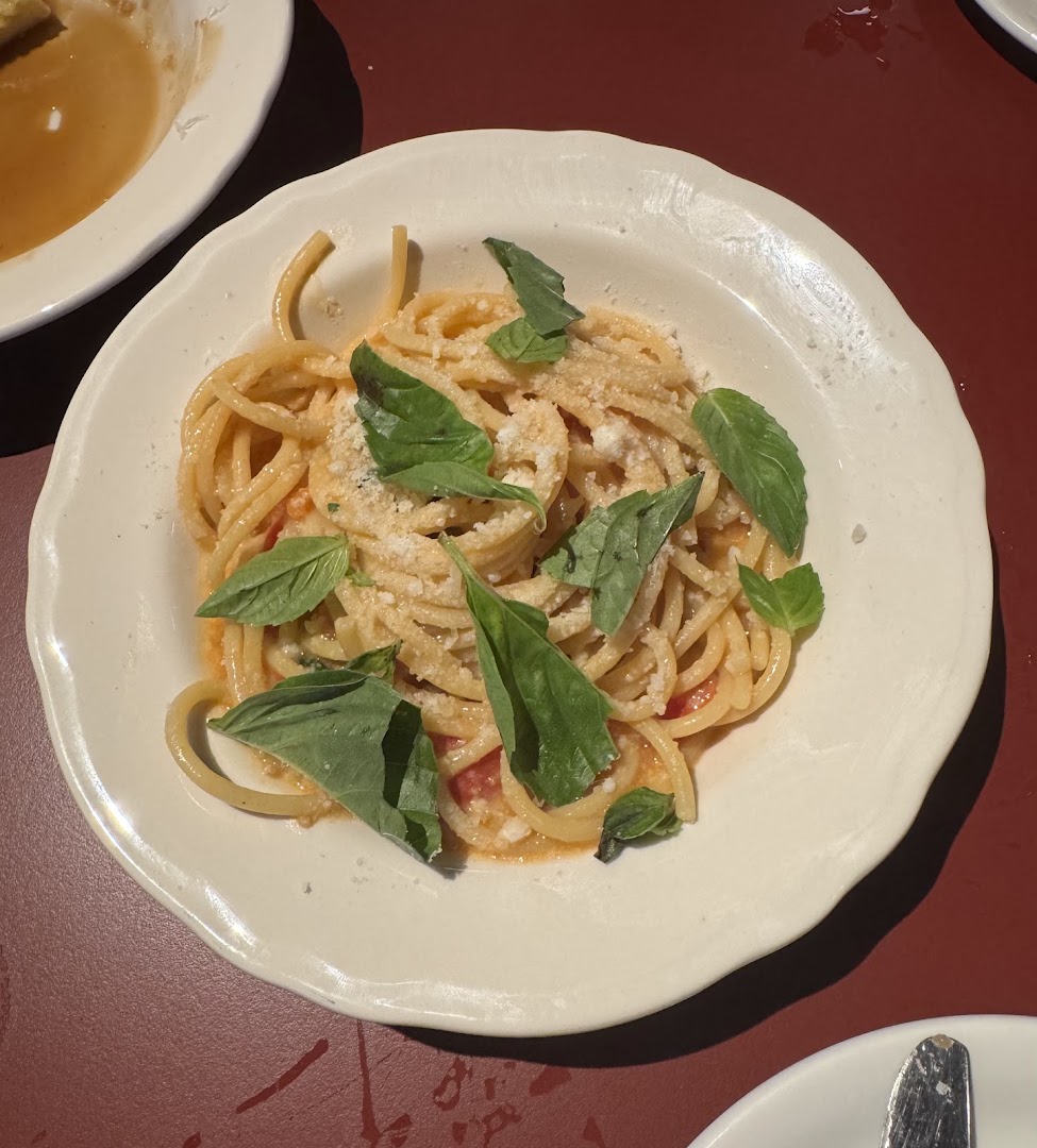 Angie's Pizza: appetizing photo of pasta dish