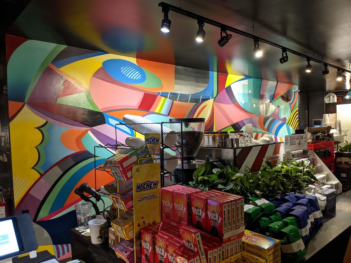 Coral Sword: vibrant interior captures venue atmosphere