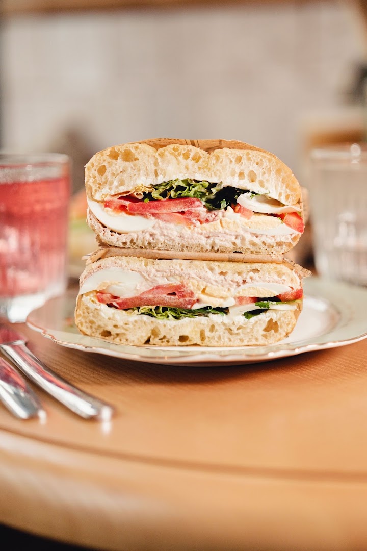 Le Café Feuillette: appetizing, high-quality food photography