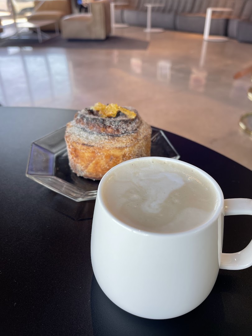 Lil' Koffeteria: appetizing food and drink photo