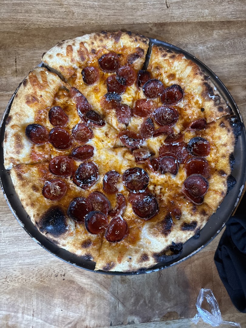 Long Weekend: appetizing photo of restaurant food