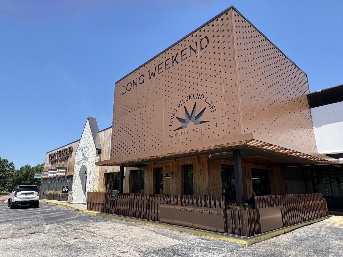 Long Weekend: clear exterior shot of venue