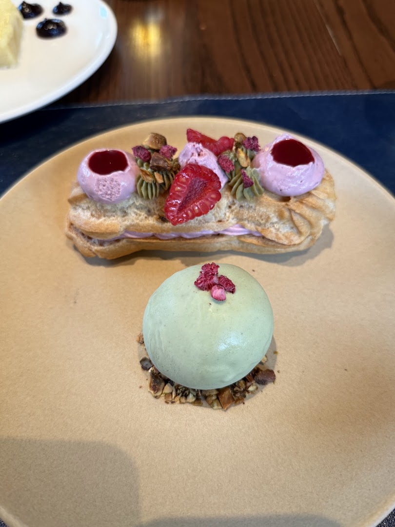 Perseid: high quality food presentation