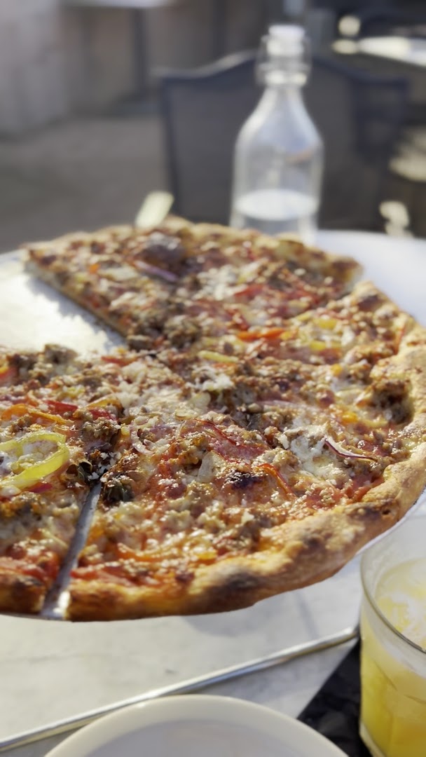 Tiny Champions: appetizing photo of restaurant food