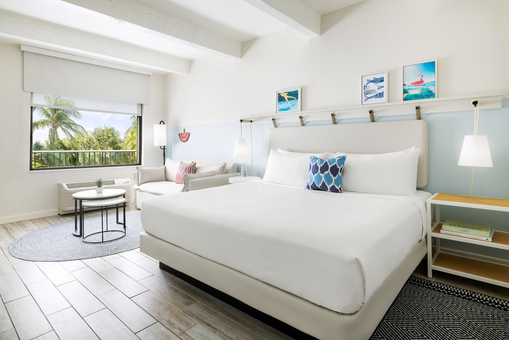Blue Flamingo Resort: professional, bright, appealing hotel room