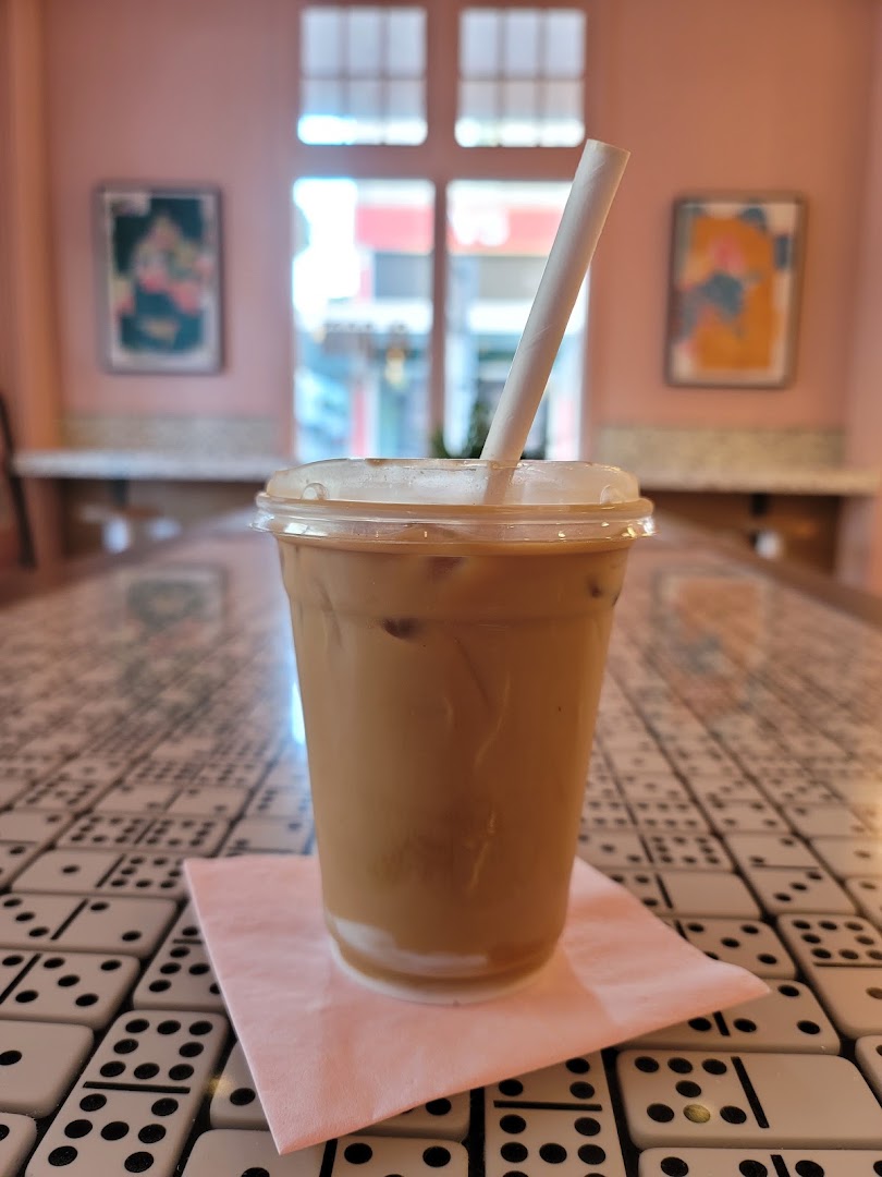 El Dom Café: appealing photo of a drink