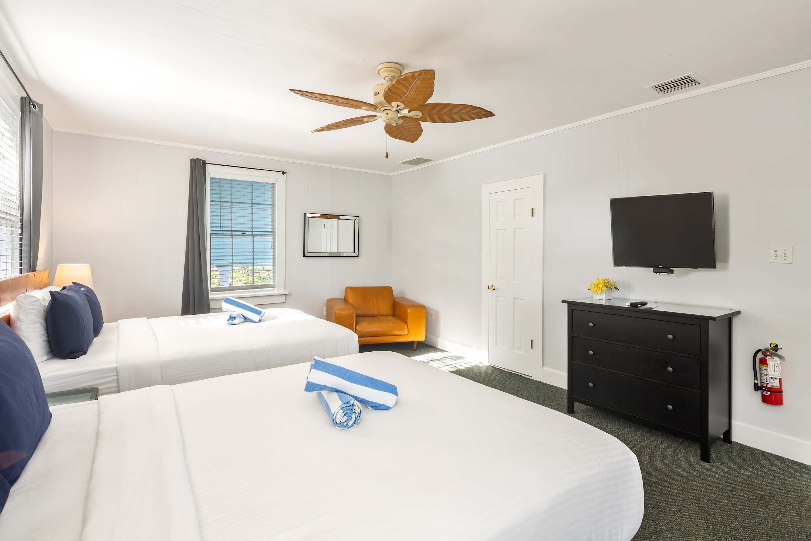 Kona Kai Oasis: clean professional hotel room photo