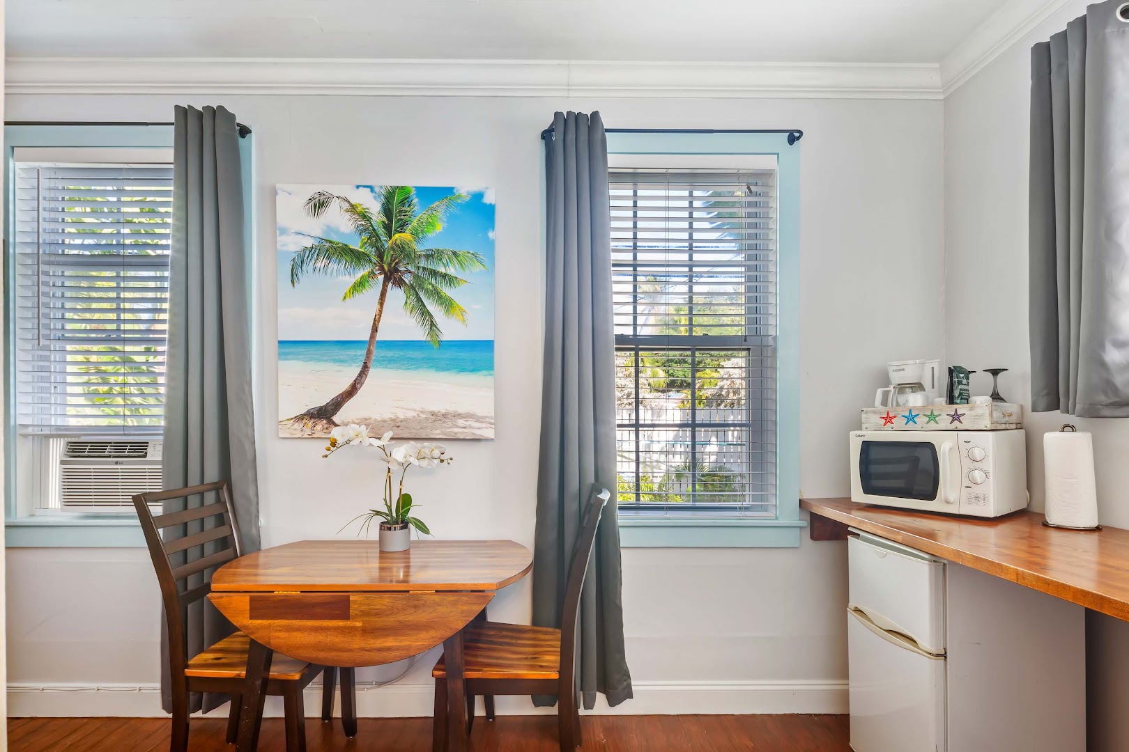 Kona Kai Oasis: clean and inviting hotel room