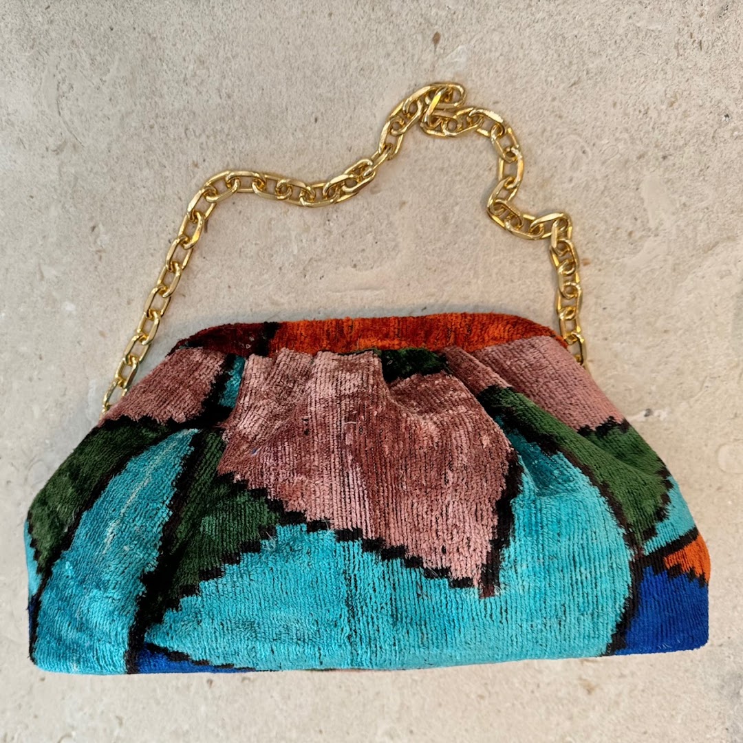 Luna Boutique: high quality product photo