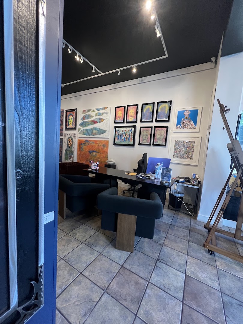 Monarch Fine Art: clear view of gallery interior