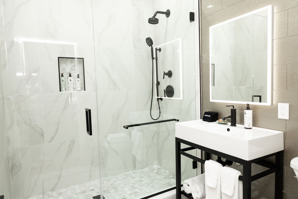 The Key West Hotel: clean professional hotel bathroom photo