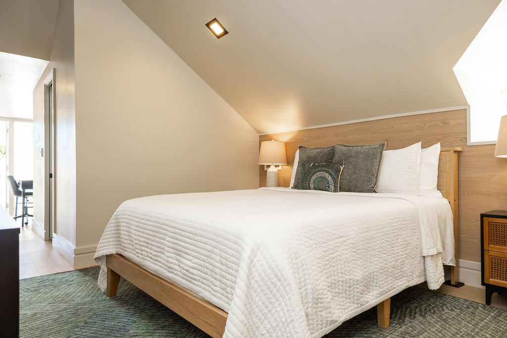 The Key West Hotel: professional photo of hotel room