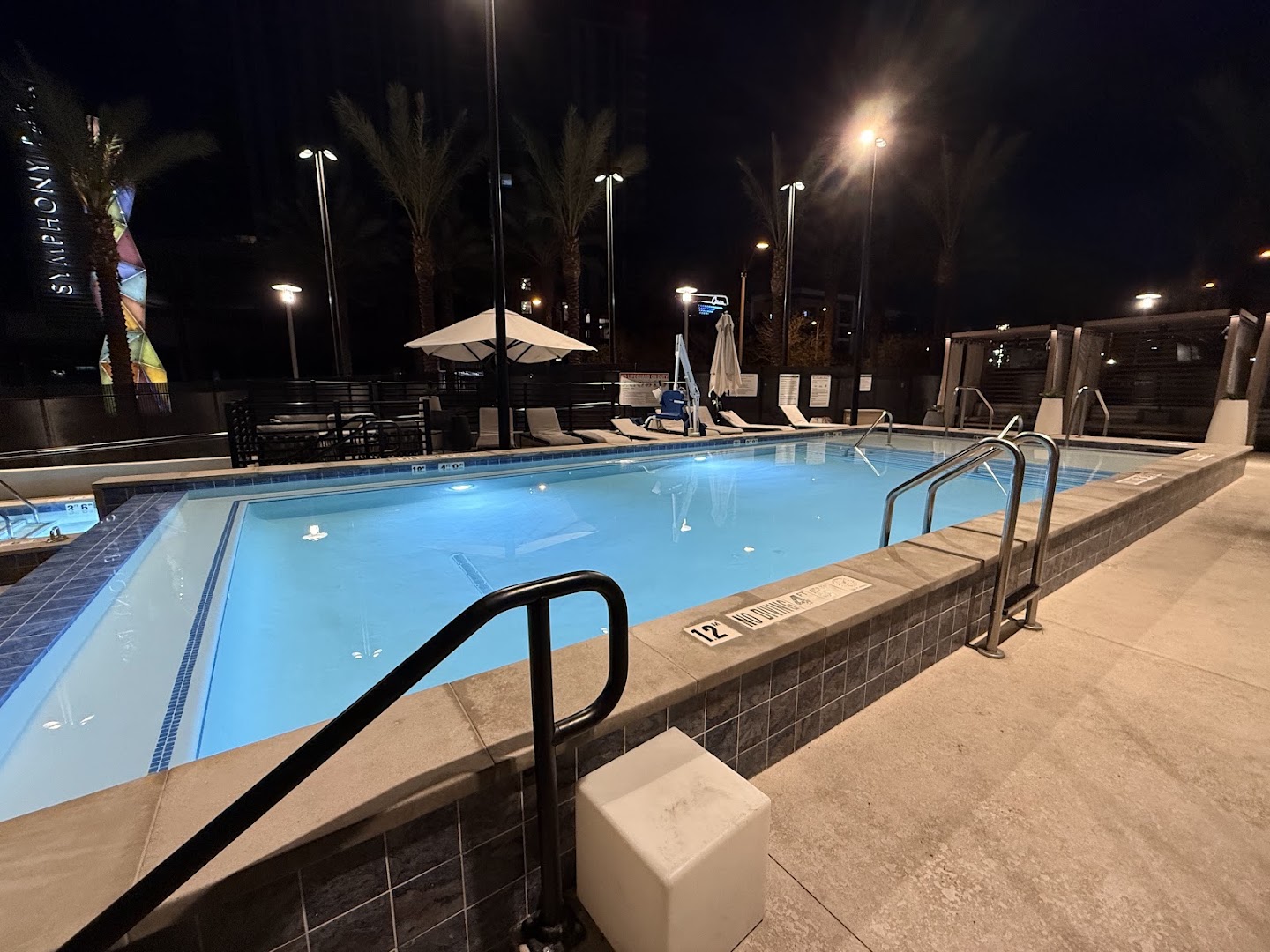 AC Hotel Las Vegas Symphony Park: clear, inviting night pool shot
