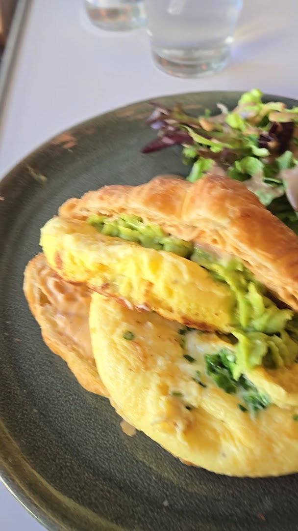 Baguette Cafe: appetizing photo of cafe food