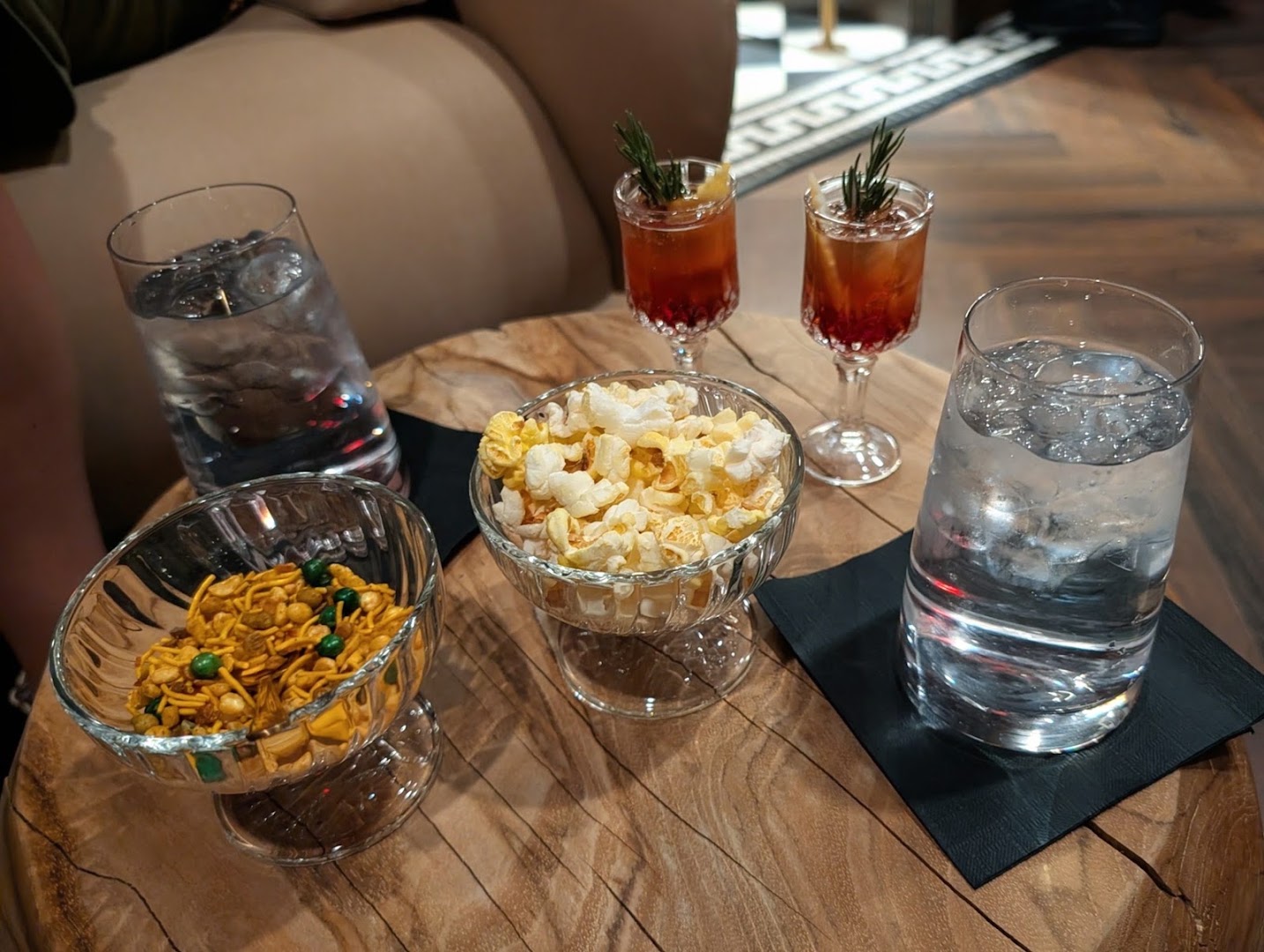 Class Cocktails & Vermuteria: appetizing photo of drinks snacks