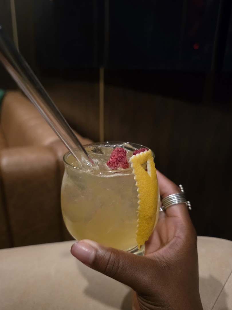 Class Cocktails & Vermuteria: appetizing, high-quality cocktail photo