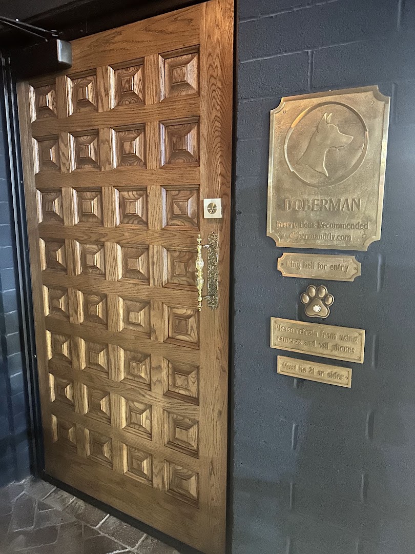 Doberman Drawing Room: clear, professional shot of entrance