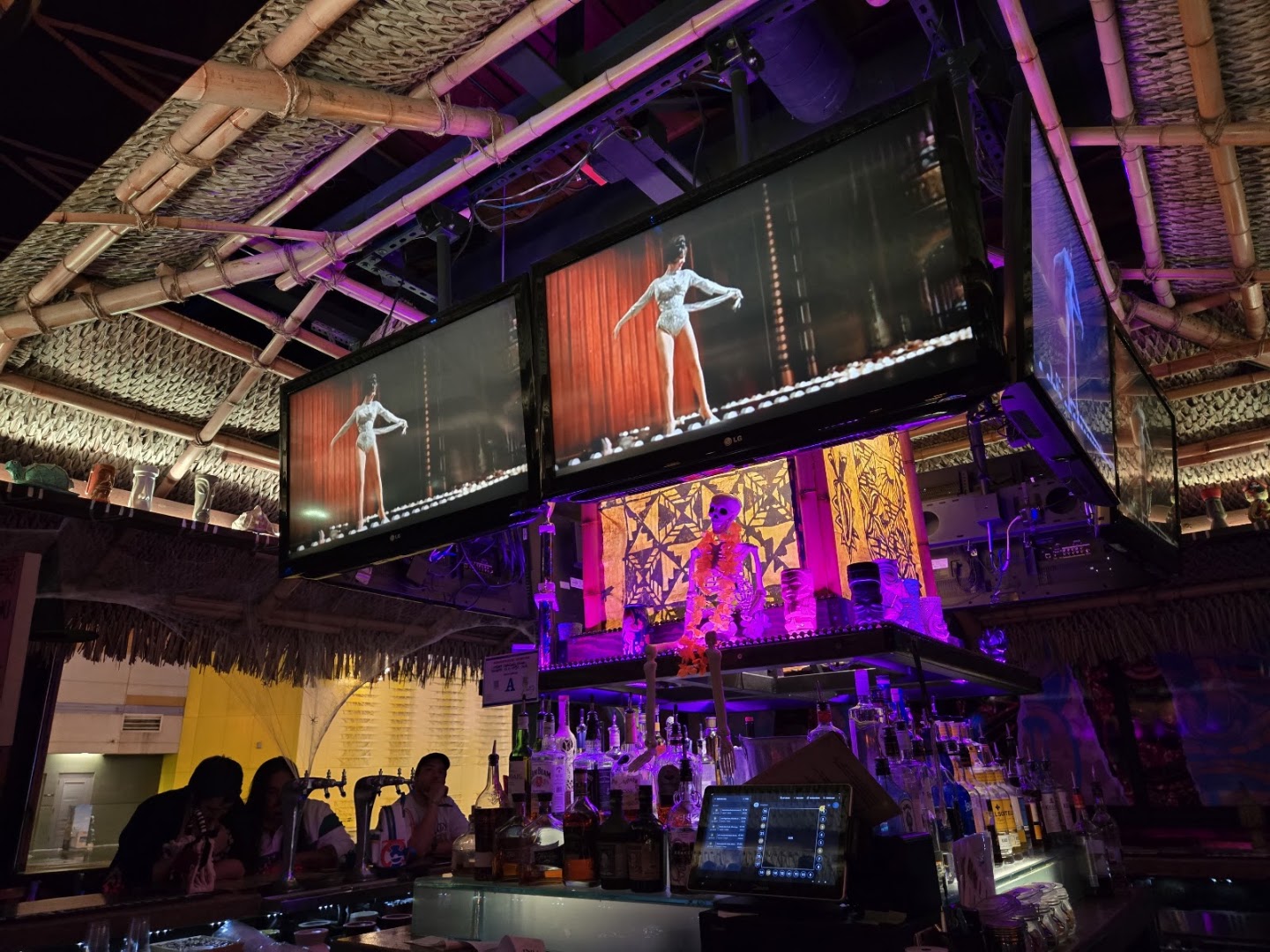 Glitter Gulch Tiki: venue's unique atmosphere