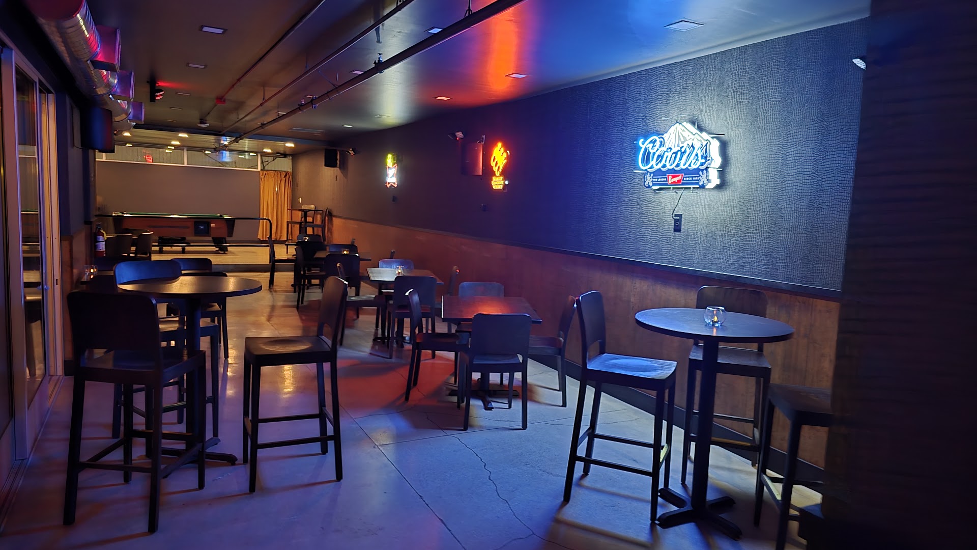Jive Turkey: clear shot of bar interior