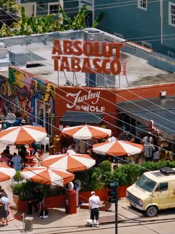 Turkey & The Wolf: clear view of restaurant exterior