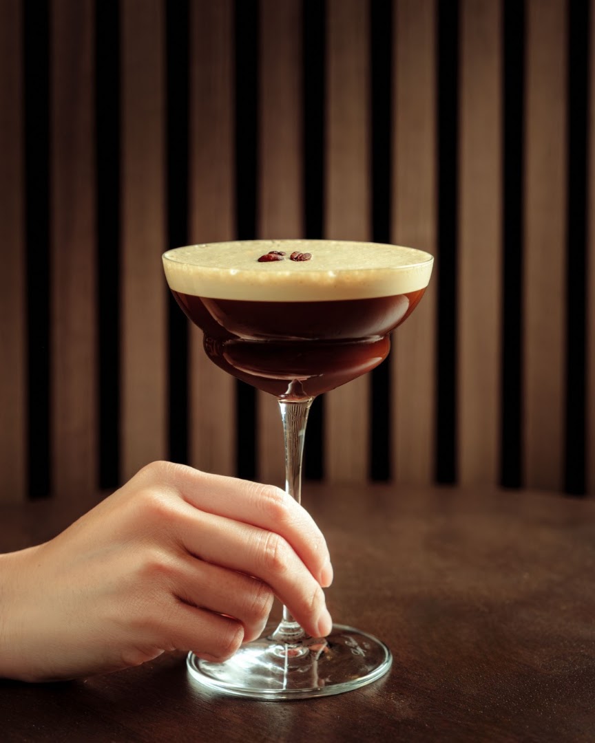 White Whale: professional high-quality cocktail photo