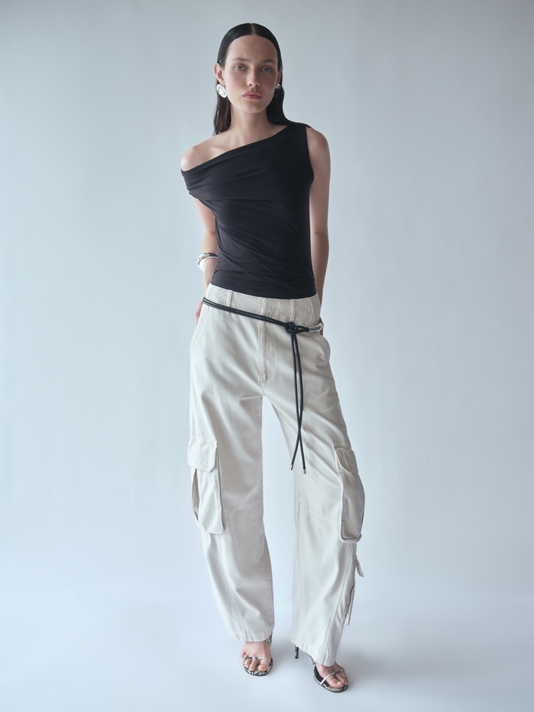 AGOLDE: professional product photography
