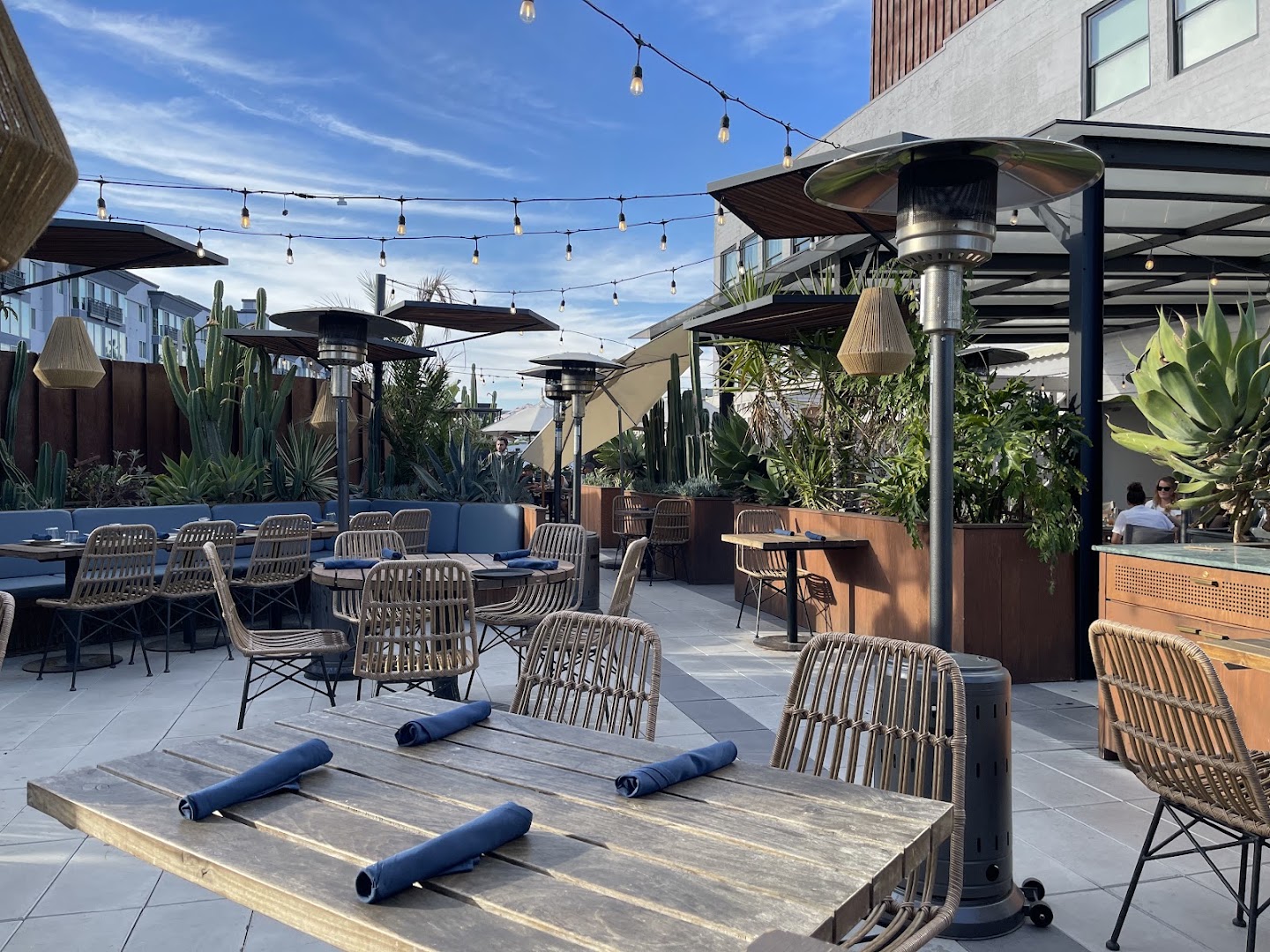 Cineopera: attractive, high-quality restaurant terrace photo