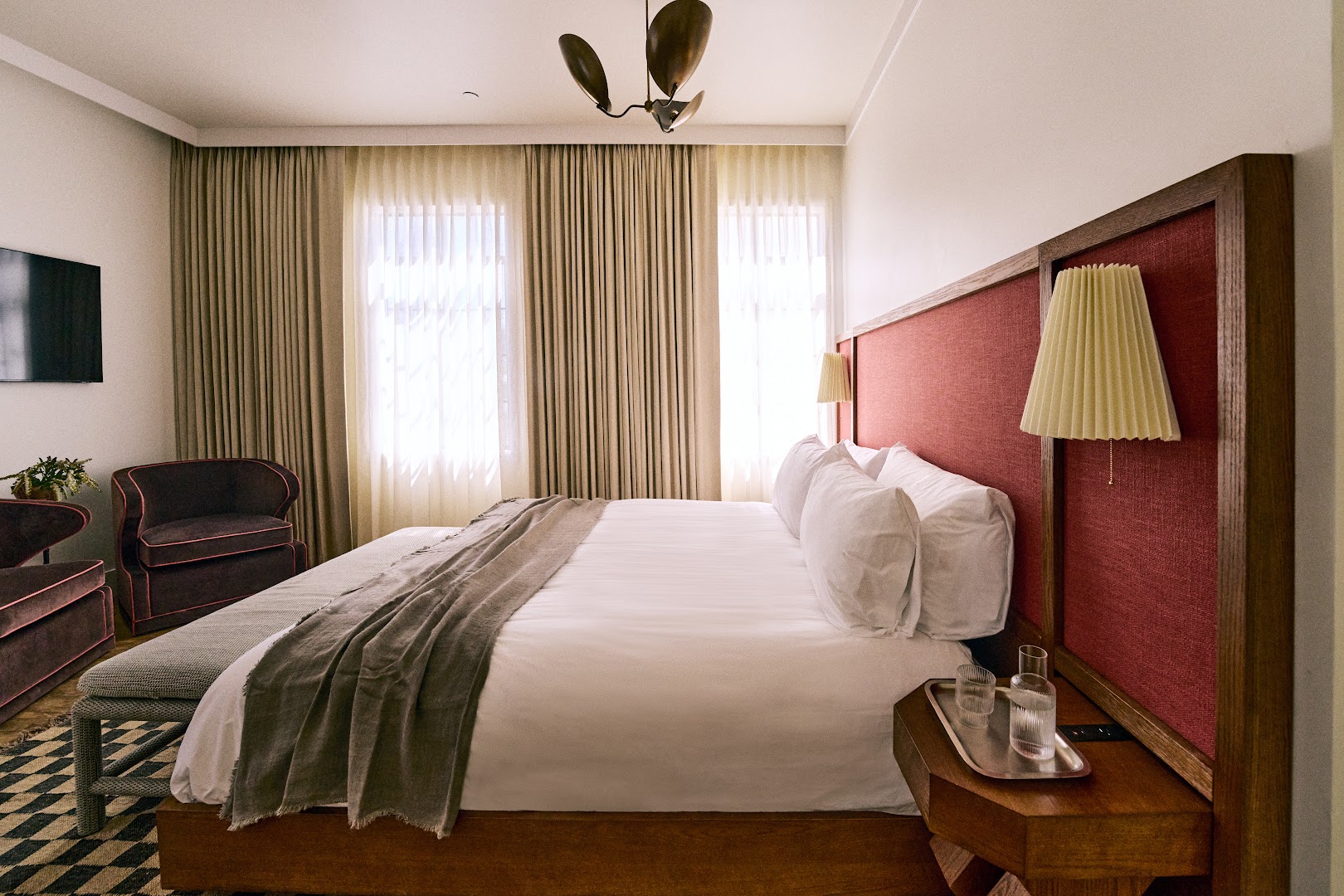 Hotel Lucile: professional, high-quality hotel room photo