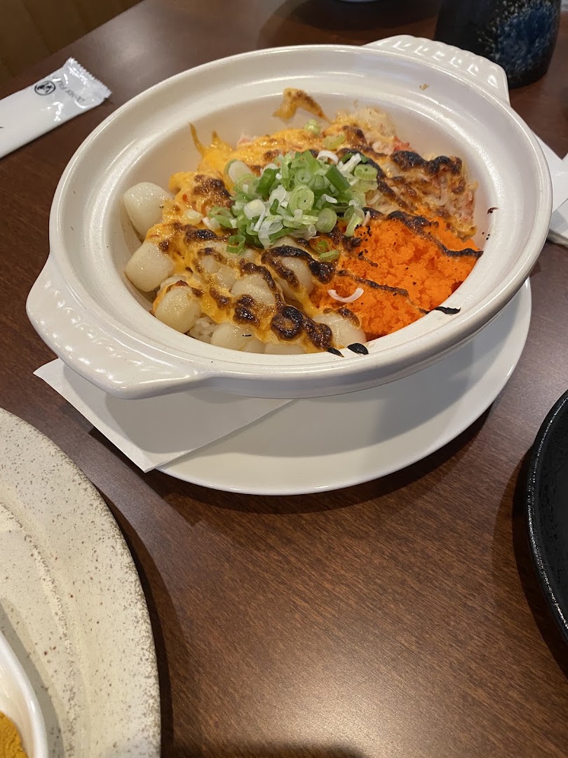Momo Sake Bar: appetizing photo of served food