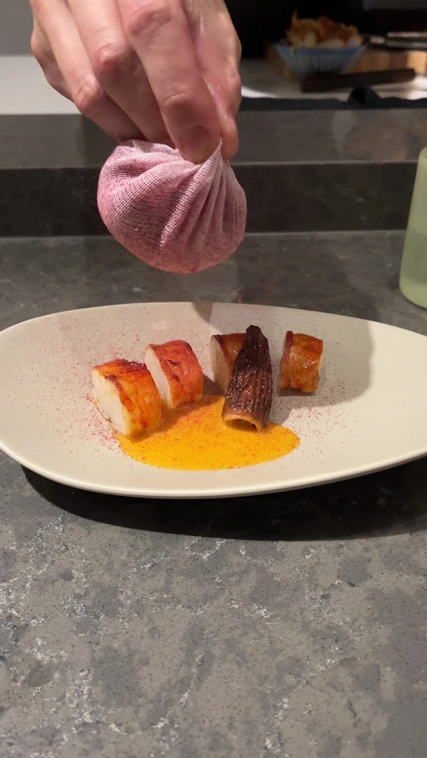 Restaurant Ki: high quality food preparation shot
