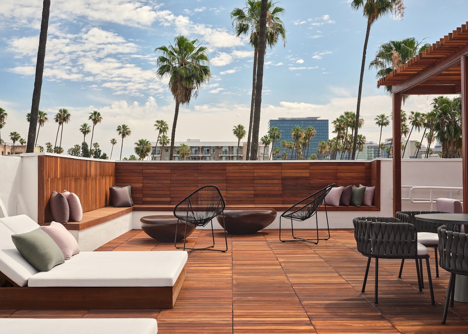 The Ivory: high quality hotel terrace photo