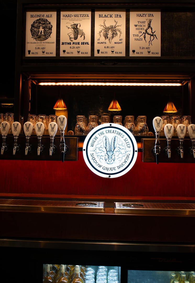 Where The Creatures Sleep: clear, professional shot of bar