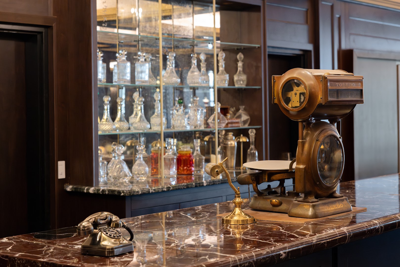 Whisky Hotel: high quality interior atmosphere shot
