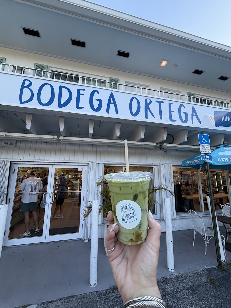 Bodega Ortega: clear branding and venue exterior